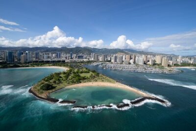 18 Minutes PRIVATE Helicopter Tour in Honolulu - The 18-minute loop over Diamond Head and Waikiki