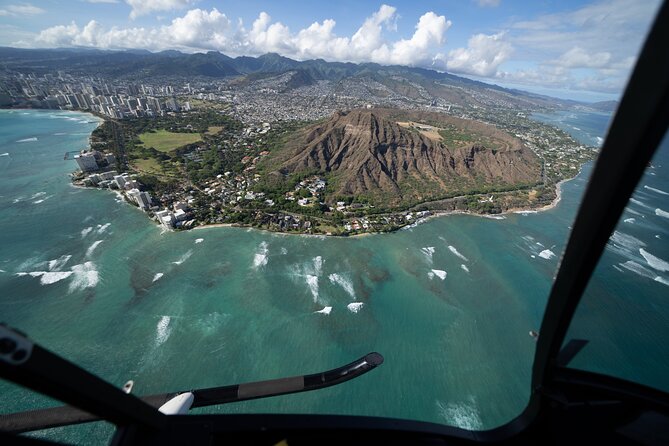 18 Minutes PRIVATE Helicopter Tour in Honolulu - Ala Wai Golf Course and the shift from coast to city