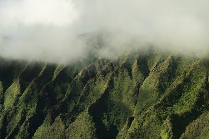 18 Minutes SHARED Helicopter Tour in Honolulu - Waikiki from Above: Best Beach Angles and the Door-Off Option