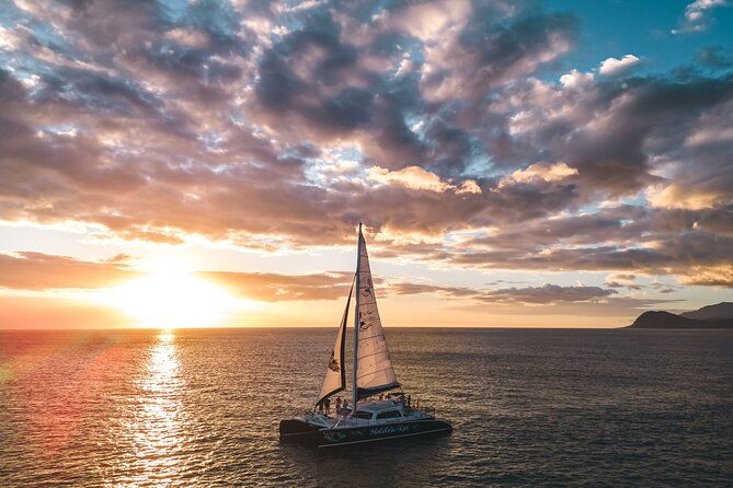 2-Hour Oahu Sunset Catamaran Sail - What’s served: charcuterie snacks and the cocktail plan