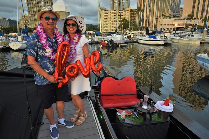2-Hour Small-Group Gondola Excursion in Waikiki - Magic Island, Diamond Head, and Extinct Volcano Backdrop Views