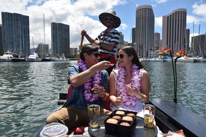 2-Hour Small-Group Gondola Excursion in Waikiki - Snacks, Drinks, Lei, and Comfort Items You’ll Actually Use