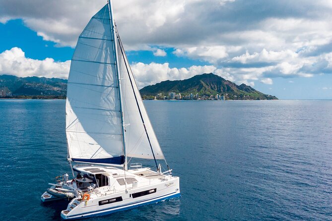 2hr Luxury Private Sailing Catamaran in Waikiki for 1-6 People - Waikiki, but with your own boat and your own schedule