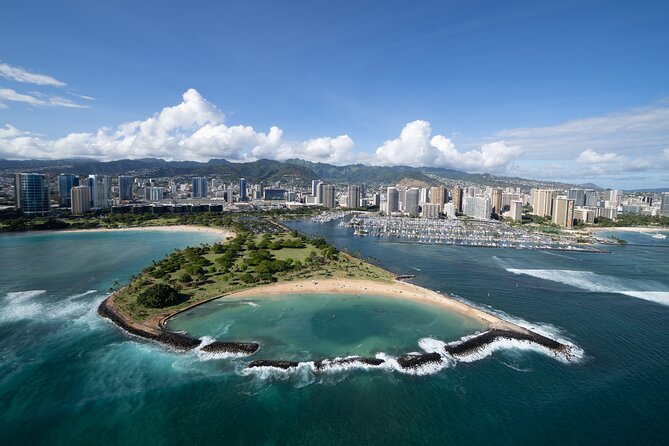 60 Minutes SHARED Helicopter Tour in Honolulu - Windward and East Oahu: Makapuu, Hanauma Bay, and Pali Lookout