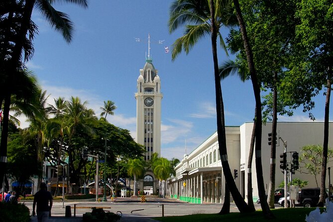 Afternoon Honolulu City Tour - Kamehameha Statue and the Supreme Court: Where Politics Becomes Story