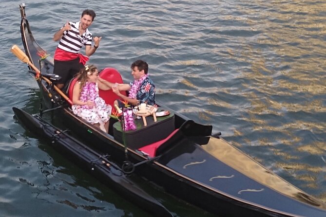 Aloha Gondola Cruise with Drinks & Pastries - The Route: Harbor, Canal, and Diamond Head Views