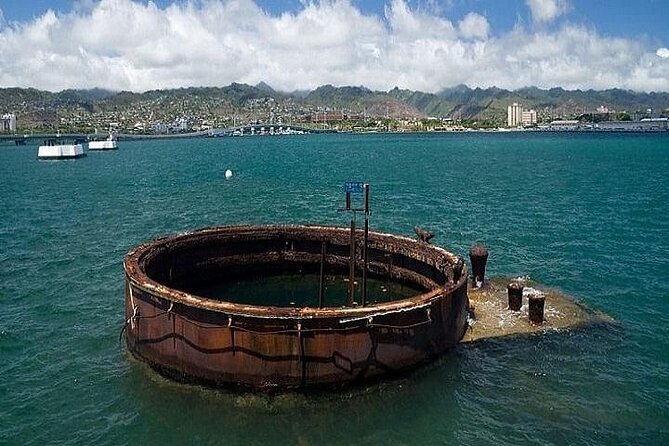 Arizona Memorial Pearl Harbor and Honolulu City Tour from Maui - Downtown Honolulu: Fast Orientation With a Local Narrator