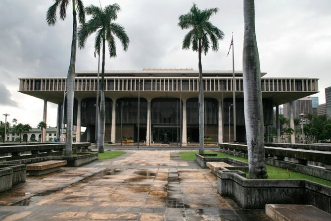 Awesome Scavenger Hunt: Royal Views Of Honolulu - Stop-by-Stop: Ali’iolani Hale for Culture and Sea Views