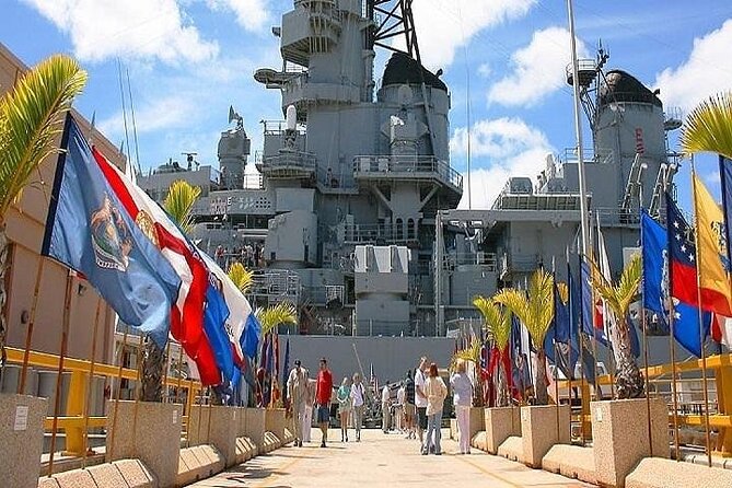Battleships of WWII at Pearl Harbor from Waikiki - Visitor Center Orientation and the USS Arizona Memorial Quiet Hour