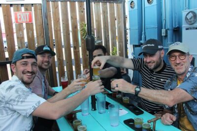 Beer Lover's Bike Tour of Honolulu - Stop 1: Honolulu Beerworks for Warehouse-Style Ales and Pub Grub