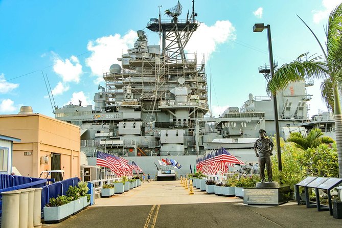 Best Of Pearl Harbor: The Complete Experience Tour - Ford Island and USS Oklahoma Memorial: The Practical Walk Between Legends