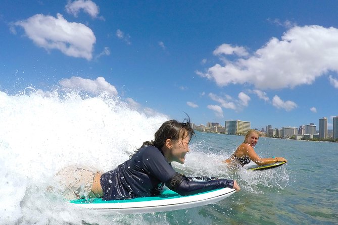 Bodyboarding 1-to-1 Private Lesson with Waikiki Courtesy Shuttle - Why a 1-to-1 bodyboarding lesson beats the crowded lineup