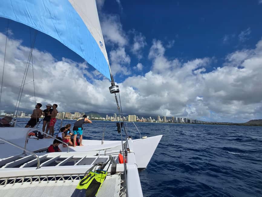 BYOB Weekend Sightseeing Sail towards Diamond Head - Why this 1-hour Diamond Head sail feels like a smart deal