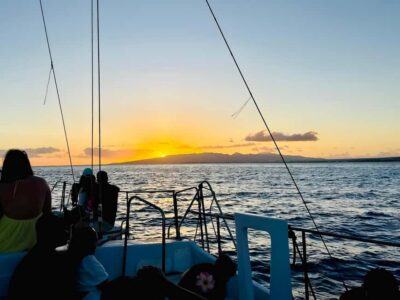 BYOB Weekend Sightseeing Sail towards Diamond Head - Meeting at Prince Waikiki: Holomoana St, valet area, then right