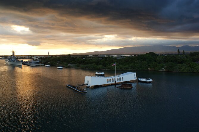 Captain's Official Pearl Harbor Self-Guided Multimedia Tour - Stop 2: USS Arizona Memorial Viewing From the Visitor Center (Plus the Boat Option)