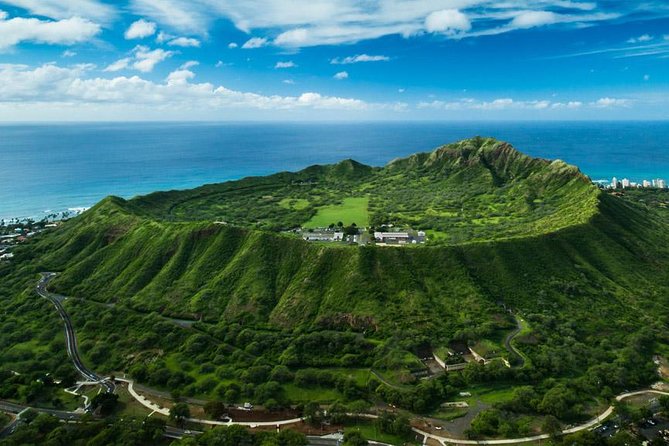 City By The Sea - 20 Min Helicopter Tour - Doors Off or On - Ala Moana Center and Magic Island: City + Beach in the Same Frame