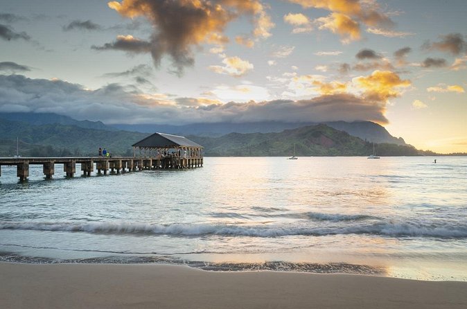 Day Trip from Oahu to Kauai: Highlights & Movie Sites - Hanalei for shops and lunch on your own