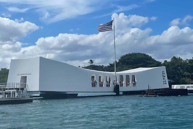 Deluxe Arizona Memorial and Pearl Harbor Aviation Museum Tour - Ford Island Aviation Museum: hangars, scars from 1941, and an audio set you’ll use