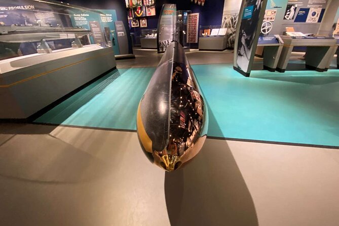 Deluxe Arizona Memorial Bowfin Submarine and Honolulu City Tour - Waikiki pickup, the bag rules, and why being 10 minutes early matters