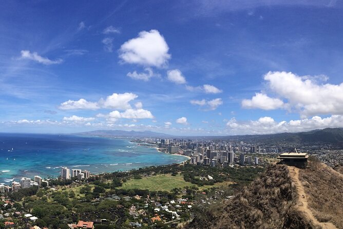 Diamond Head Hiking Experience with Roundtrip Transportation - Arriving at the Summit: Views, Crowds, and Photo Strategy