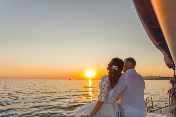 Diamond Head Sunset Sail - The Crew’s Touch: From Route Changes to Anniversary Champagne