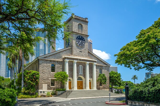Downtown Honolulu Self Guided Walking Audio Tour - Hawaii State Capitol and the Eternal Flame: Government and WWII Memory