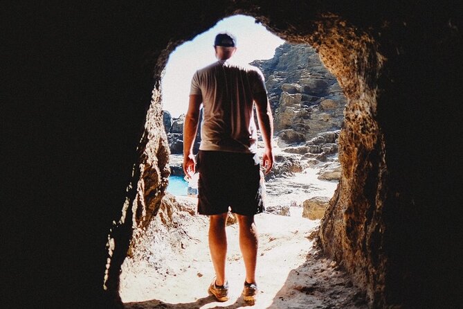East Side Tour -Hike, Beach, Food, Photo - The hike to the arch: medium effort, strong payoff