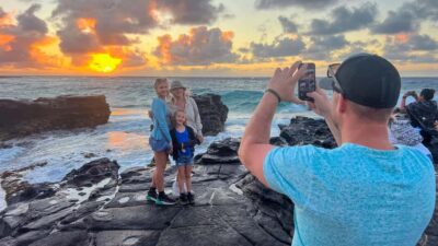 First Day Must 10-Hour Sunrise & Full Island Photo Tour - Pickup in Waikiki: easy start, but confirm the exact pull-up spot