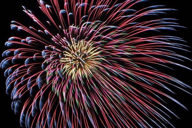 Friday Fireworks Dinner Sail from the Hilton Hawaiian Village - Friday fireworks from the sea: the view that changes the whole night