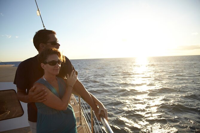 Friday Fireworks Dinner Sail from the Hilton Hawaiian Village - The route and what each stop is for: Diamond Head to Queen’s Beach to Waikiki