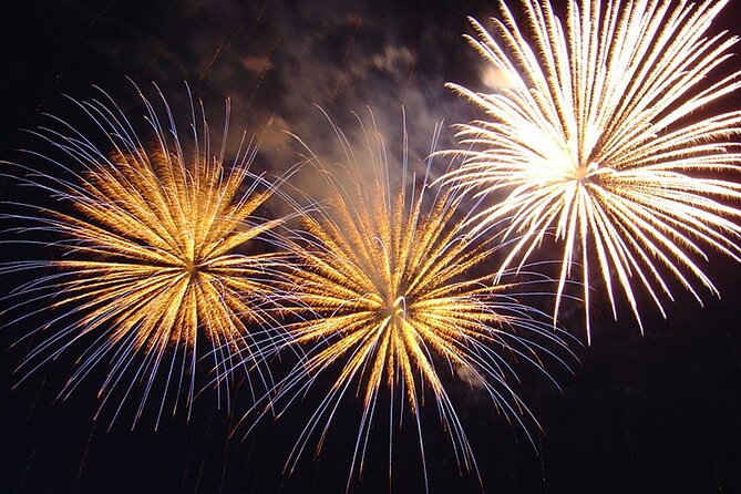 Friday Fireworks Dinner Sail from the Hilton Hawaiian Village - Where to meet and how to handle parking near Waikiki