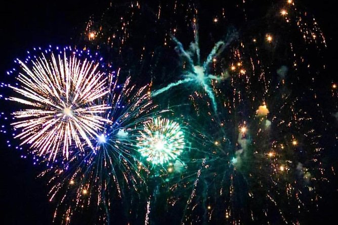 Friday Night Catamaran Fireworks Sail with Open Bar - Key highlights to know before you go