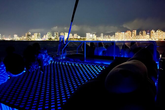 Friday Night Firework Cruise in Waikiki - The on-water plan: how the evening flows