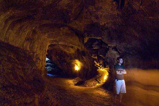 From Oahu: Big Island Volcano Adventure - Hilo Town classics: Rainbow Falls, Banyan Drive, and Lili‘uokalani Gardens