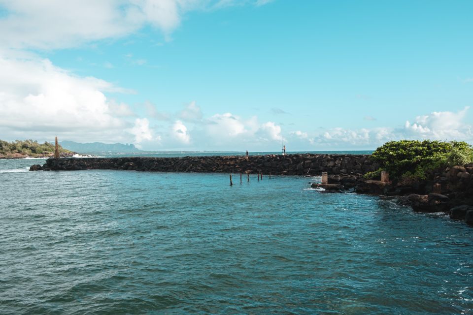 From Oahu: Kauai Highlights & Movie Sites - From Oahu to Kauai: how an all-day run keeps your stress low