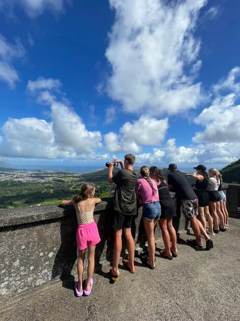From Waikiki: Oahu Scenic Half-Day Circle Island Tour - Halona Blowhole and Makapuu Beach Park: ocean drama and wildlife chances