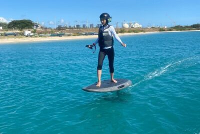 Group of 2 + mid length eFoil experience Honolulu HAWAII - The 2-Hour Plan: Ground School, Then Three 20-Minute Water Runs