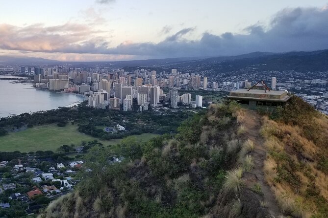 Half-Day Hiking Tour to Diamond Head and Makapuu Lighthouse - Early pickup and the shuttle rhythm around Honolulu