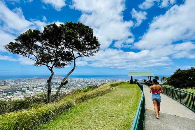 Half-Day Waterfall Tour - Hike, Scenic, Food and Photo - The Poke Stop at the End: Fuel That Matches the Fun