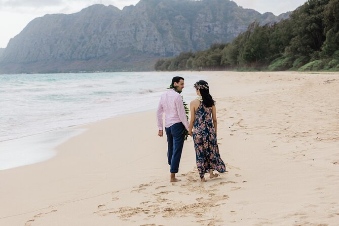 Hawaii Beach Photography - Who should book this Oahu photo shoot?