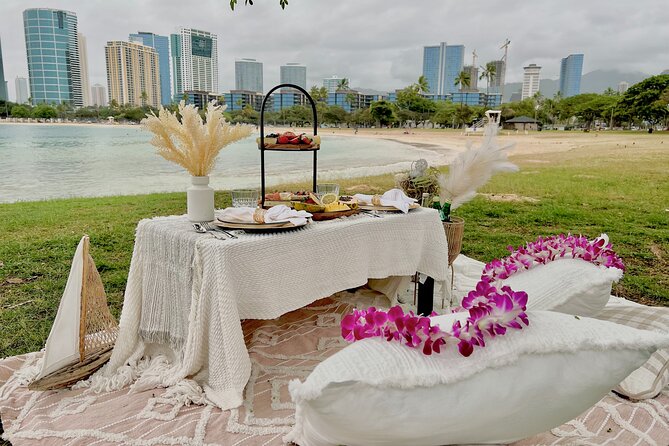 Hawaii Beach Picnic Date - Sunset at Ala Moana Beach: why this works as a date