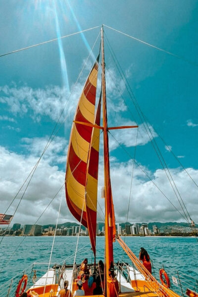 Honolulu: 90 Minute Catamaran Sunset Sail - Skyline and shoreline views: Ala Moana, Kaka’ako, Waikiki