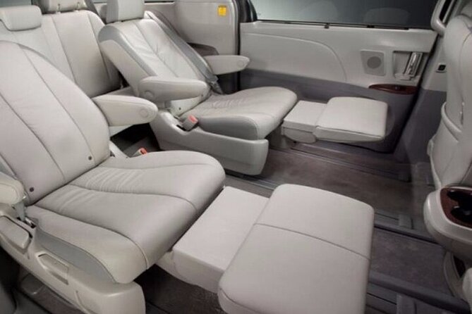 Honolulu Airport & Ko Olina Hotels Private Transfer by Minivan (up to 5 people) - Communication: English Can Vary