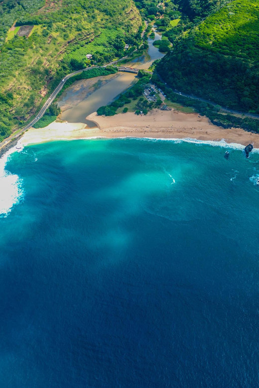 Honolulu: Blue Skies of Oahu Helicopter Tour - Service and comfort: small group energy and what the audio setup does