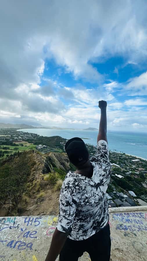 Honolulu: Diamond Head Hike with Transfers - Switchbacks and That Dim Tunnel: Where the Trail Gets Fun