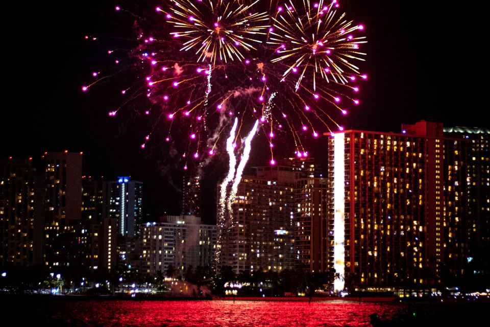 Honolulu: Friday Night Fireworks Cruise with Music - Key highlights worth planning around