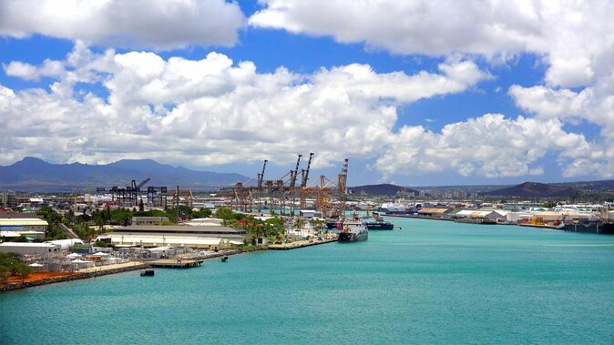Honolulu Harbor Cruise Terminal Transfer by Luxury Vehicle - Key things to know before you book