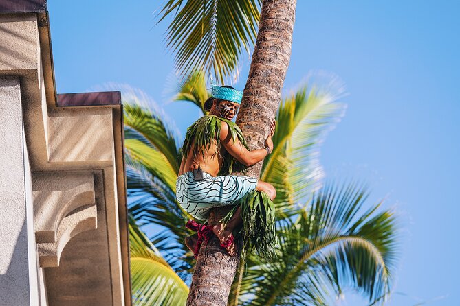 Honolulu: Ka Moana Lūʻau at Aloha Tower – Oceanfront Luau Show - The 5:00–8:00 schedule: crafts first, dinner second, fire last