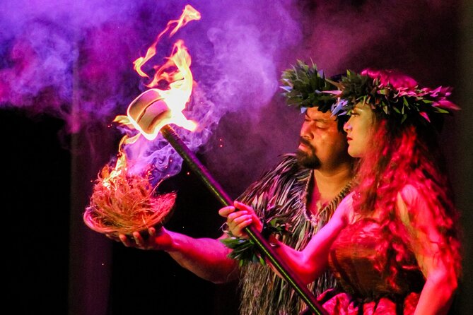 Honolulu: Ka Moana Lūʻau at Aloha Tower – Oceanfront Luau Show - The main show and fire knife climax: what the performance delivers