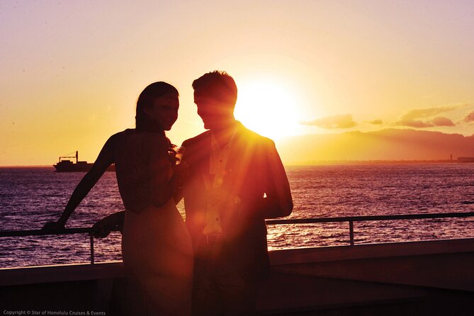 Honolulu: Pacific Star Sunset Dinner Cruise and Show - Route changes and sea conditions: what to expect if the water is rough